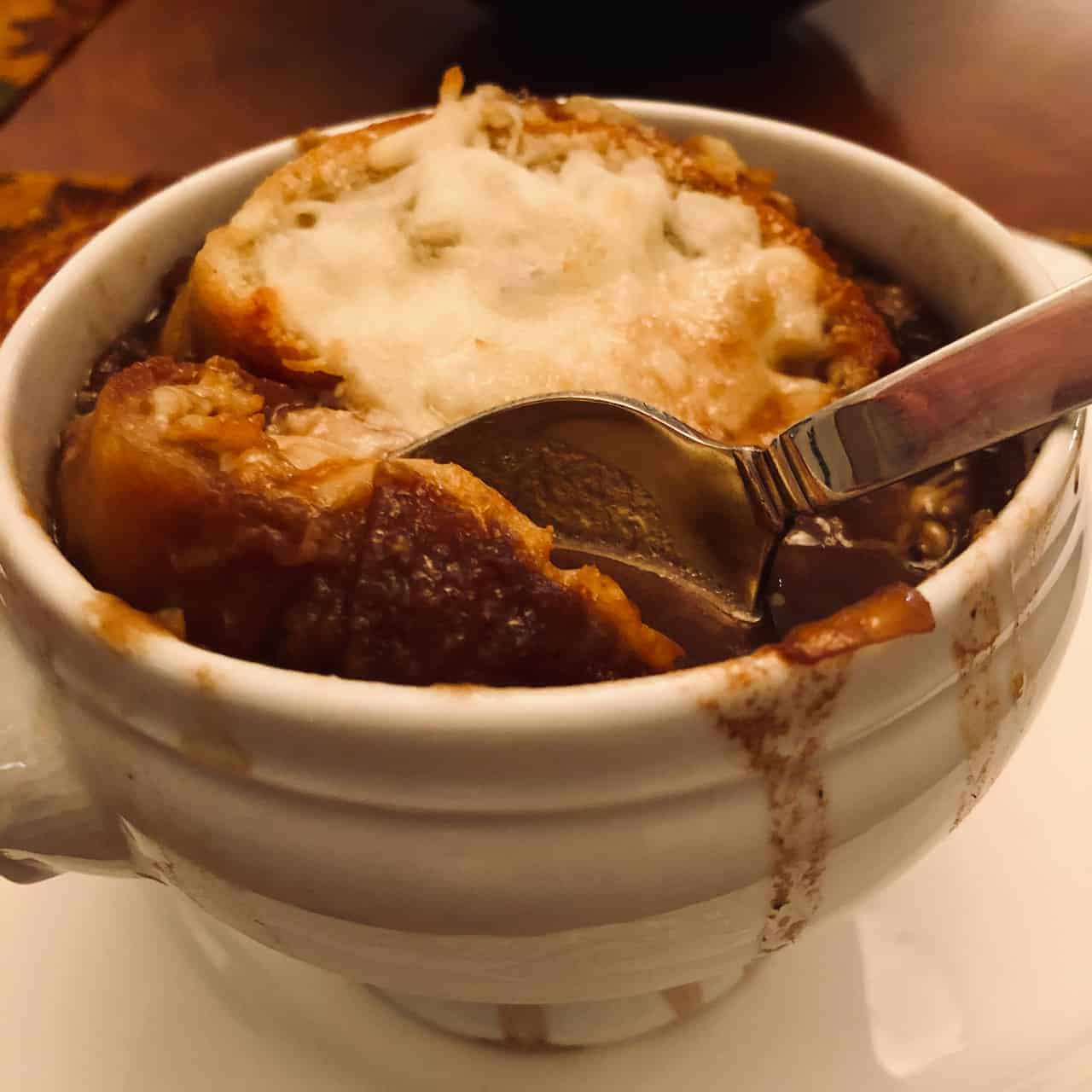 How To Make French Onion Soup In A Slow Cooker C H E W I N G T H E F A T